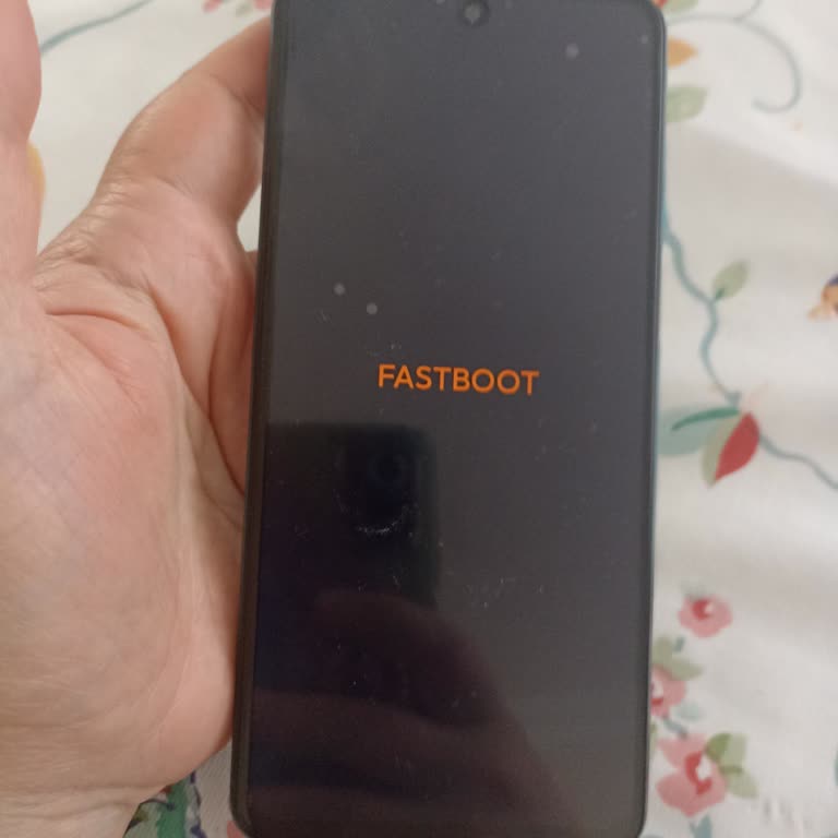 Garanti Kapsamındaki Telefonum Tamir Edilmeden Ve Eksik Parçalarla İade Edildi, Sorunum Çözülmüyor