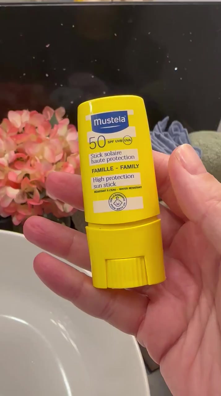 I Used Mustela SPF 50 Stick Sunscreen Three Times and the Mechanism Already Broke video cover