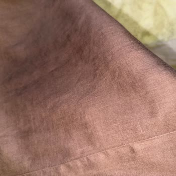 Keten Elbisede İlk Yıkamada Renk Atması Ve Tüylenme Sorunu