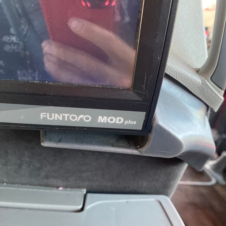 Otobüste Temizlik Ve Donanım Sorunları Yolculuğu Zehir Etti