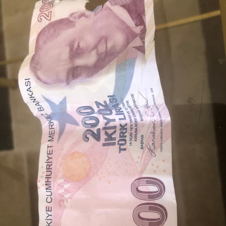 ATM'de Para Sıkışması Nedeniyle Mağduriyet Yaşadım