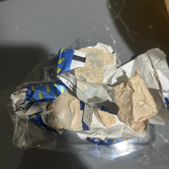 BİM'den Aldığım Yaş Maya Son Kullanma Tarihine Rağmen Küflü Çıktı