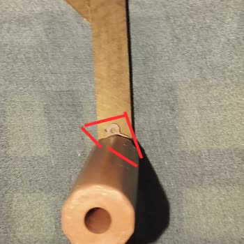 Koltukların Plastik Ayakları Sabitlenmeden Gönderildi, Kırılma Sorunu Yaşadım