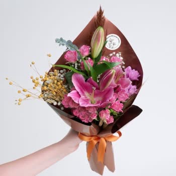 Yanıltıcı Ürün Görseli Ve Kalitesiz Çiçek Teslimatı