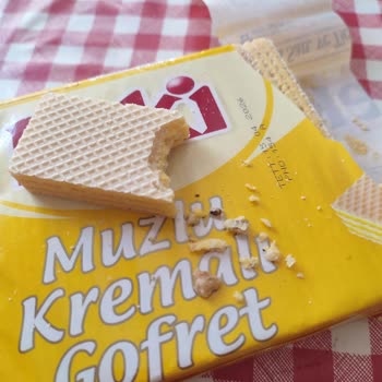 Gofretin İçinden Siyah Cisim Çıktı: Şok Markette Şaşırtan Durum