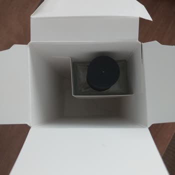 Aldığım Parfüm Şişesinde Böcek Ve Üretim Hataları