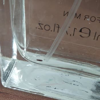 Parfüm Şişesinde Böcek Ve Düzensiz Üretim Şoku!