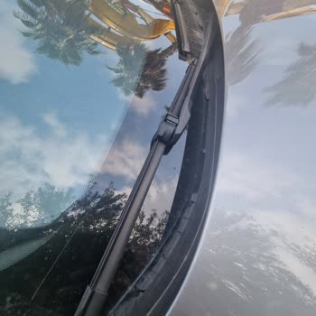 BMW F10 Ön Cam Fitilinde Deformasyon Sorunu Yaşadım