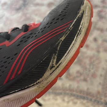 Skechers 14 Günde Kullanılamaz Hale Gelen Ayakkabı Ve Mağaza İlgisizliği