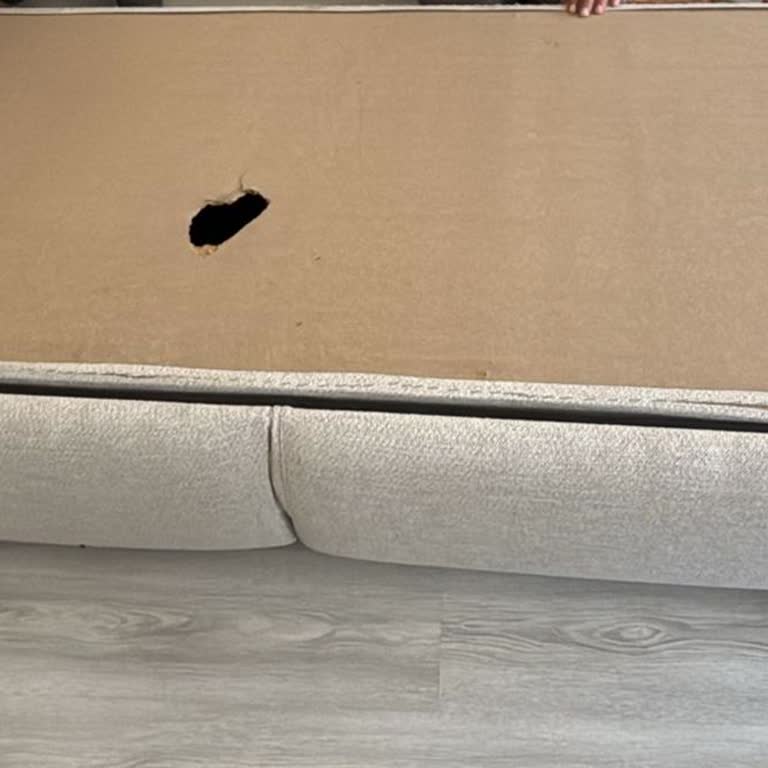Sıfır Aldığım Koltuk Takımı Kırık Ve Onarımlı Teslim Edildi!