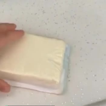 Torku Tam Yağlı Tost Peyniri İçinden Kıl Çıktı