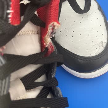 Ayakkabılar Özensiz Ve Hasarlı Şekilde Teslim Edildi Şoktayım