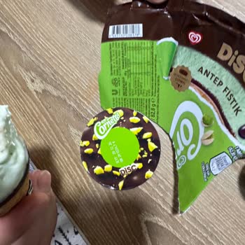 Dondurmanın İçinden Taş Çıktı, Dişim Kırılıyordu!