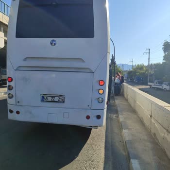 Yol Kenarında Zorla İndirilme Ve Firma İlgisizliği