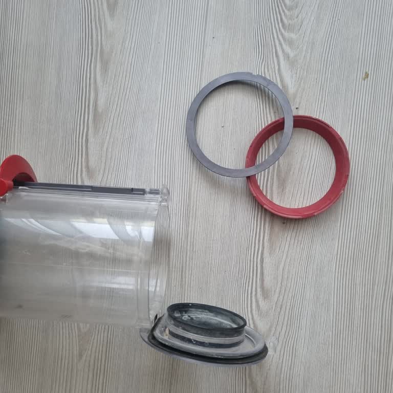 Dyson Submarine V15s Toz Haznesi Lastiği Düşmesi Ve Mağduriyet
