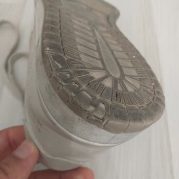 Bir Haftada Eriyen Ayakkabıya Red Cevabı Ve İlgisizlik