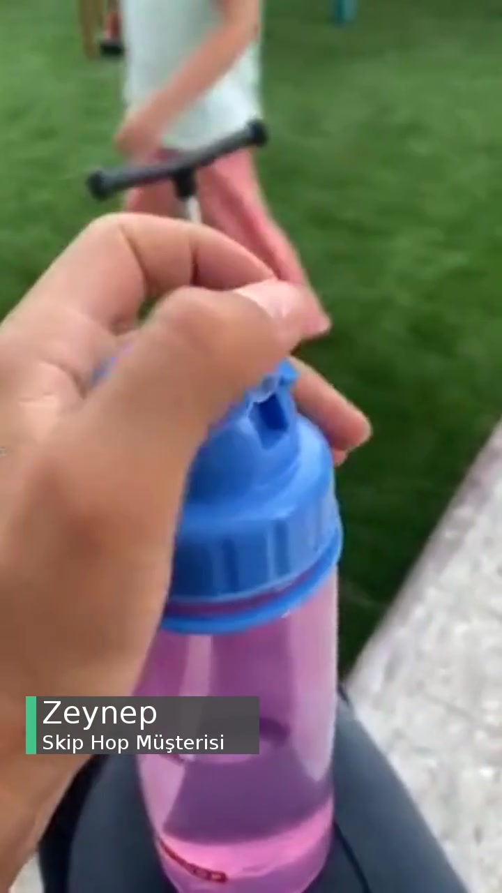 Skip Hop Marka Pipetli Suluk Pipeti Sıkışıyor videonun kapak resmi
