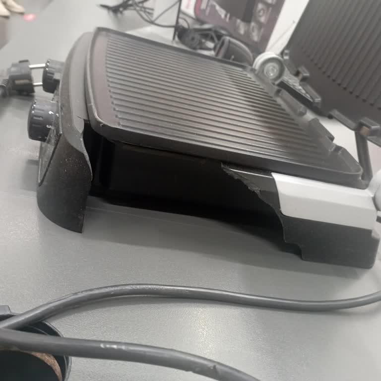 Media Markt Ve Teknik Servisin Sorumsuzluğu İle Tost Makinem Paramparça Döndü