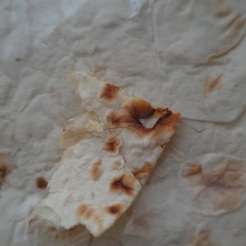 Aldığım Lavaş Ekmeğin İçinden Tüy Çıktı, Güvenim Sarsıldı