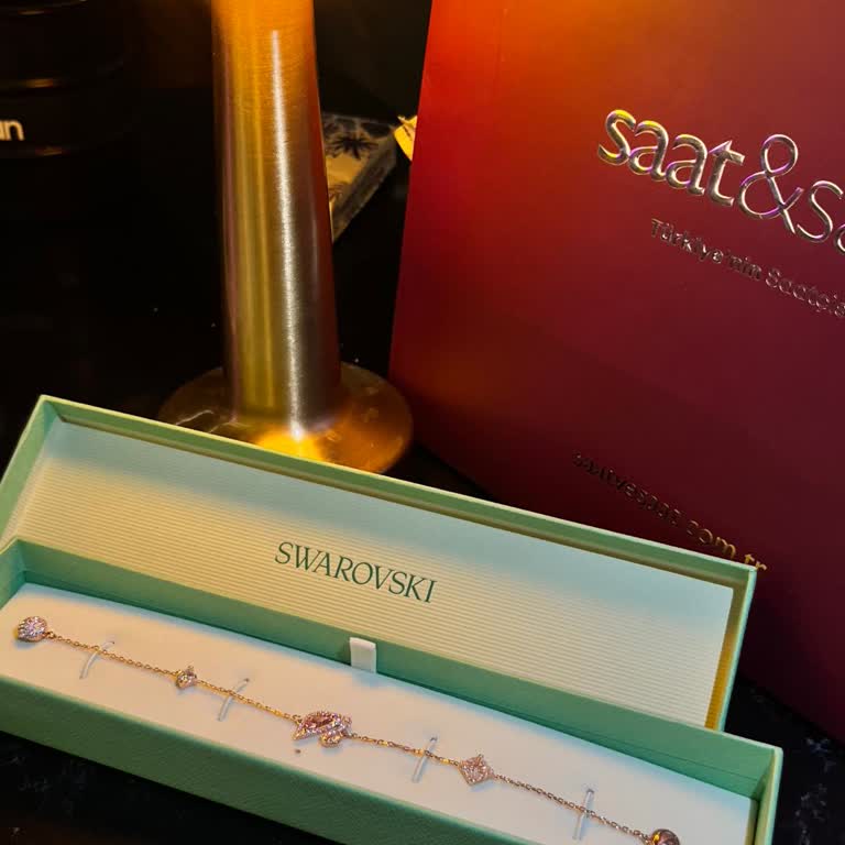 Swarovski Bileklik Değişiminde Mağaza Mağduriyeti