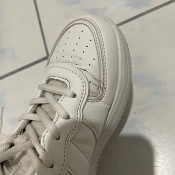 Kısa Sürede Yıpranan Ayakkabı İçin Yardım Talebi