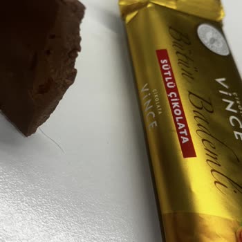 Aldığım Çikolatanın İçinden Saç Kılı Çıktı, Hijyen Yok