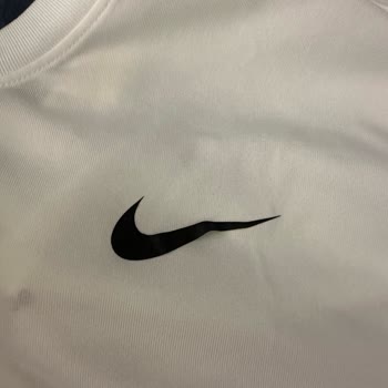 Nike T-shirt Amblemi Kısa Sürede Kabardı Değişim Talebim Reddedildi