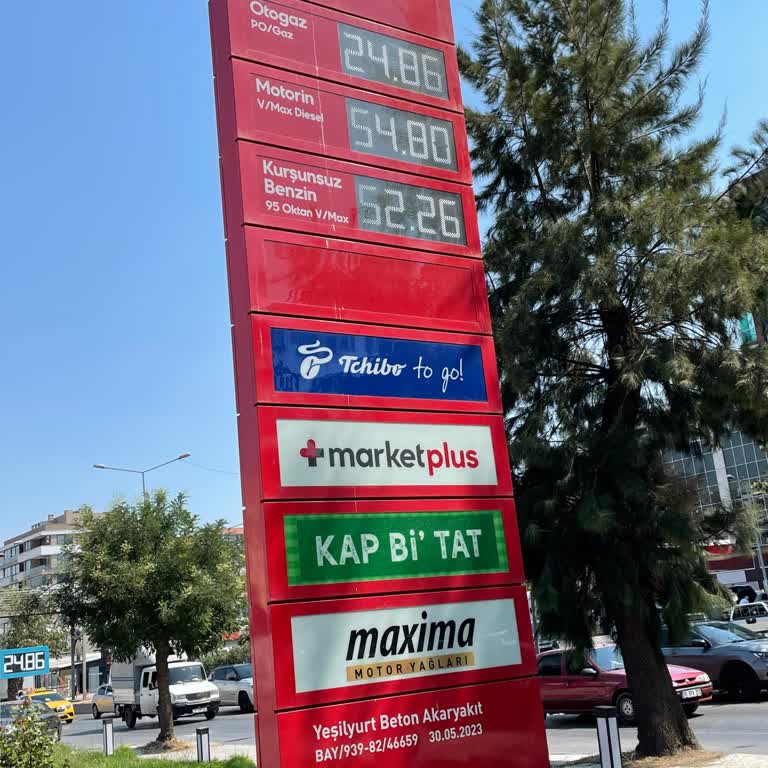 Oto Yıkamada Fırça Eksikliği Ve Kasiyerin Kaba Tavrı Mağdur Etti