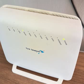 TurkNet'te Sürekli İnternet Bağlantı Sorunu Ve Yetersiz Destek