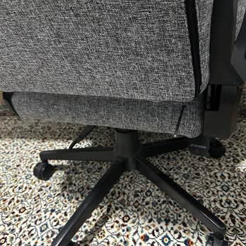 Koltuktan Çıkan Metal Çubuk Elimi Yaraladı