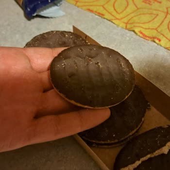 Son Kullanma Tarihi Geçmemiş Bisküvide Tuhaf Görünüm Ve Kalite Sorunu