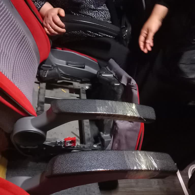 Kırık Koltuk Ve Kaçak Yolcu Mağduriyeti