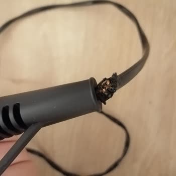 Arzum Saç Kurutma Makinesi Elimde Patladı, Para İadesi Yapılmadı