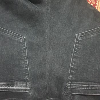 Bir Günde Yırtılan Pantolon Ve Mavi Mağazasının İlgisizliği