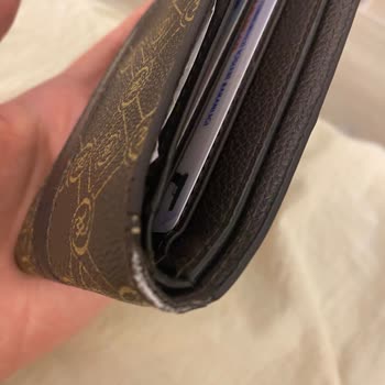 Vakko Mağazasından Alınan Cüzdanın Kısa Sürede Deforme Olması Ve Çözüm Sunulmaması