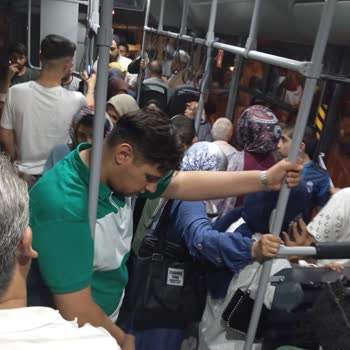 33A Otobüs Hattında Depremzedeleri Mağdur Eden Ulaşım Sorunları