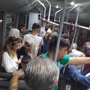33A Otobüs Hattında Depremzedeleri Mağdur Eden Ulaşım Sorunları