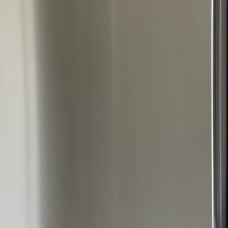 Yeni Bosch Buzdolabı Kapağında Oluşan Çizgi Ve Memnuniyetsizlik