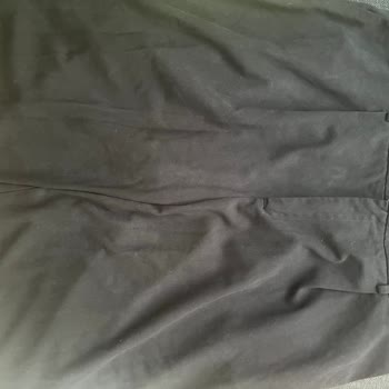 Pantalón Stradivarius, decoloración rápida y calidad insuficiente