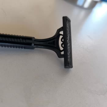 Arko Tıraş Bıçakları İle Tıraş Olamadan Yüzüm Tahriş Oldu