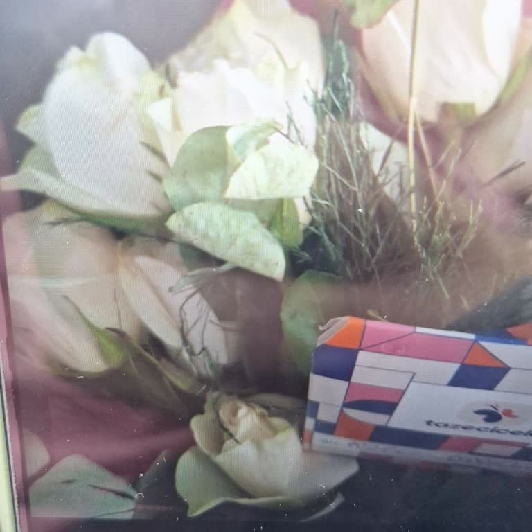 Gelen Çiçekler Beklentimi Karşılamadı Ve Firma İlgisiz Kaldı