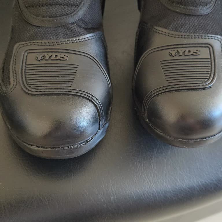 YDS Boots Markasında Beklenmeyen Düşük İşçilik Kalitesi