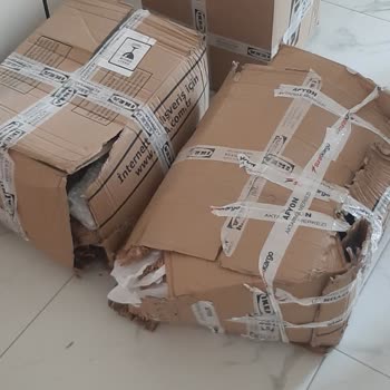 Defalarca Hasarlı Koli Teslimatı Ve Çözüm Eksikliği