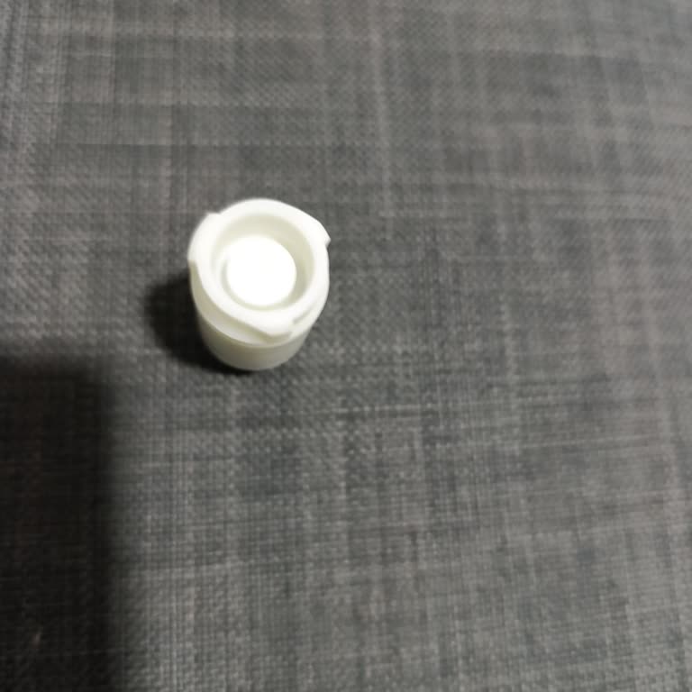 Creavit Elegant Klozet Kapaklarında Sürekli Arıza Ve Yetersiz Destek