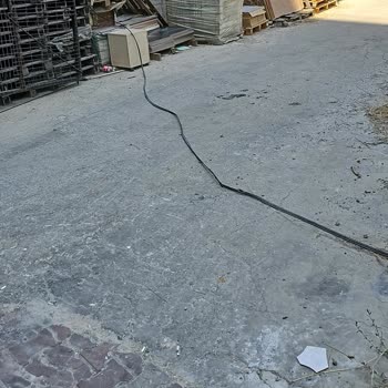 İnternet Kablosunun Yolun Ortasından Geçirilmesi Mağduriyet Yarattı