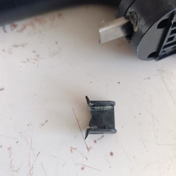 Luxell Airfryer Sapı Kırıldı, Garanti Kapsamında Ürün Değişimi Talebim Var