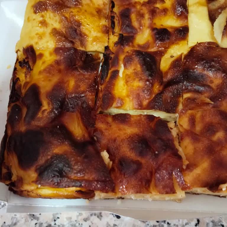 Pastannecim Taze Diye Satılan Yanık Ve Bayat Su Böreğiyle Hayal Kırıklığı