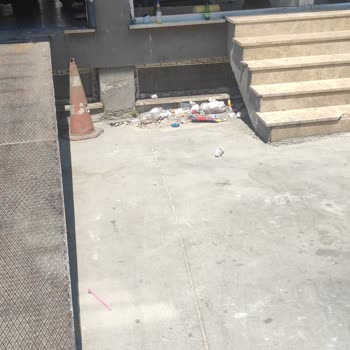 Karadolap Mahallesinde Sürekli Çöp Birikimi Ve Temizlik Sorunu