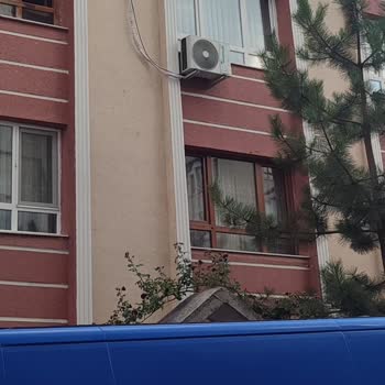 Baymak Yetkili Servisinin Dış Ünite Montajında Estetik Ve Güvenlik Sorunu