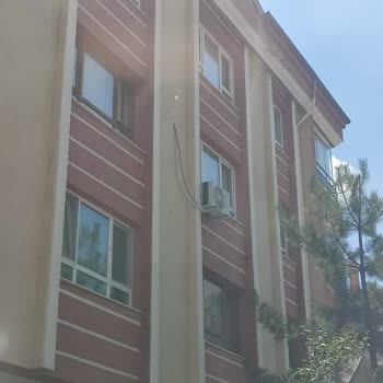 Baymak Yetkili Servisinin Dış Ünite Montajında Estetik Ve Güvenlik Sorunu